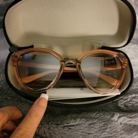 Vogue Light Pink Cateye Sunglasses BNWT - Picture 2 of 6
